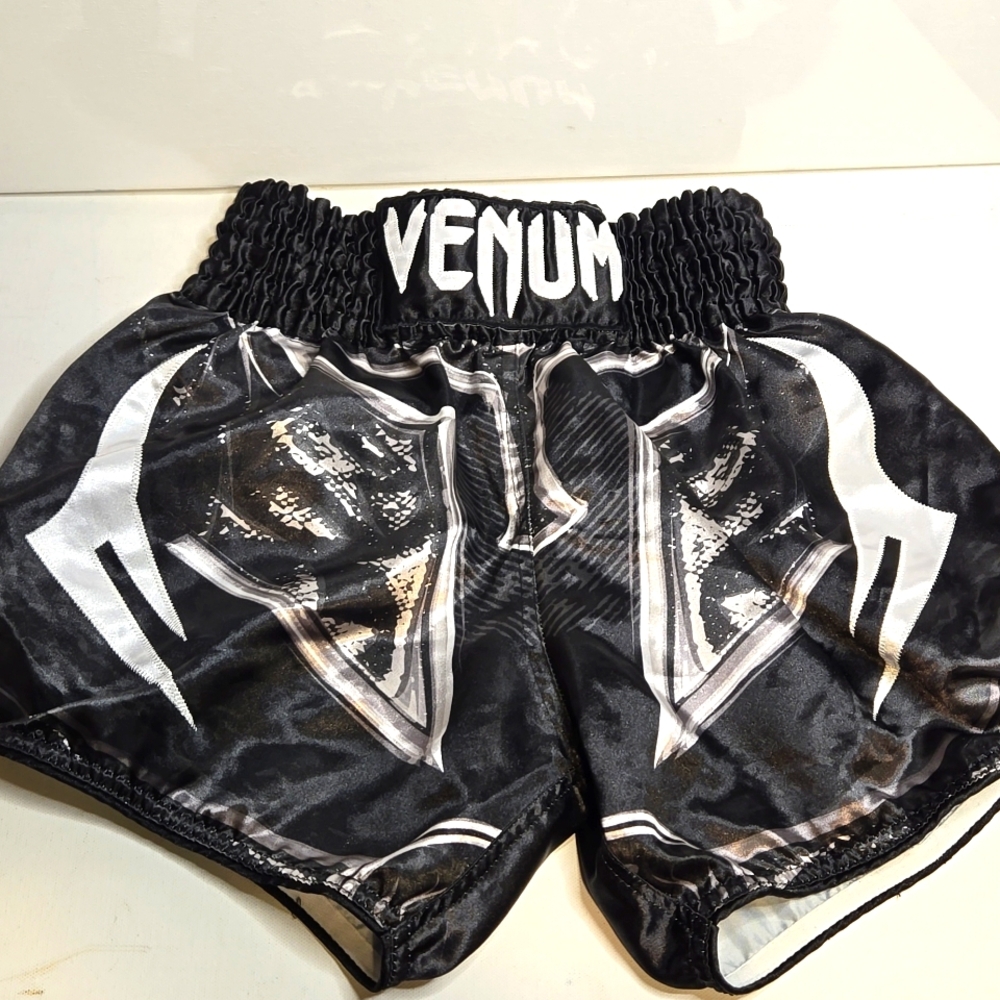 Venum Muy Thai Shorts, black/white, Size Medium